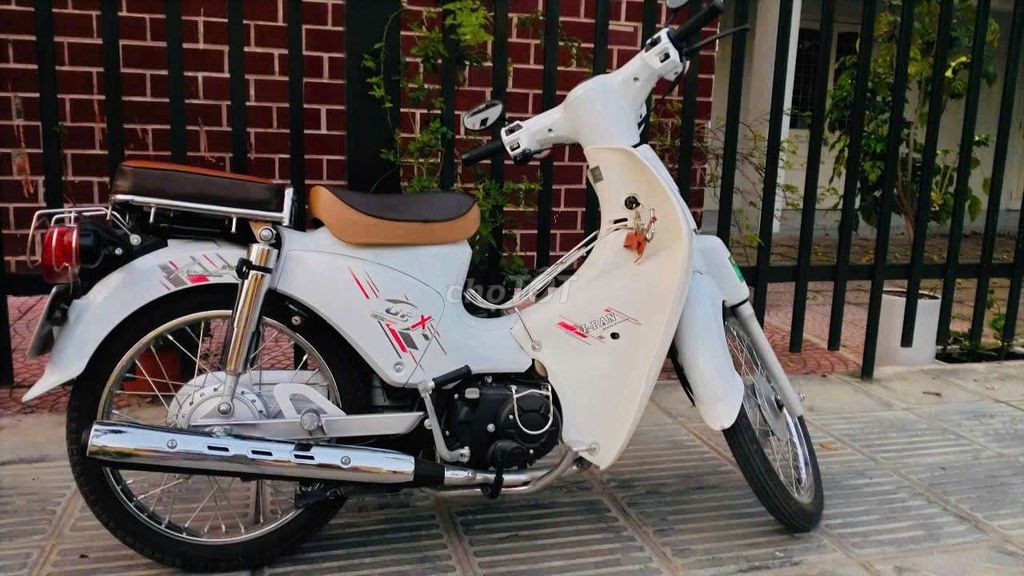 xe mua về ko đi. Mua bán Xe máy tại Quận Long Biên Hà Nội được đăng bởi linh hình 1