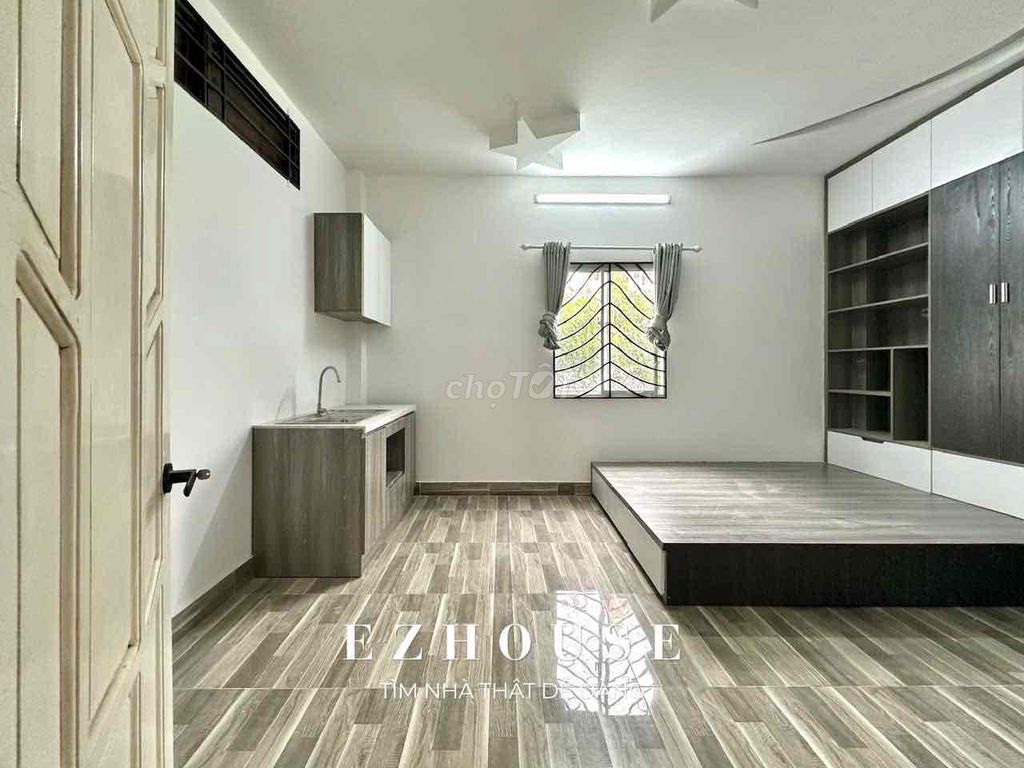 Studio cửa sổ trời