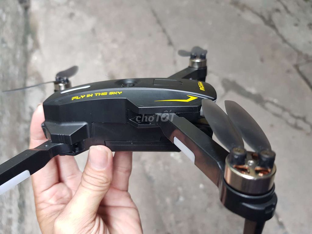 Flycam quay phim có GPS hết pin quay về e219