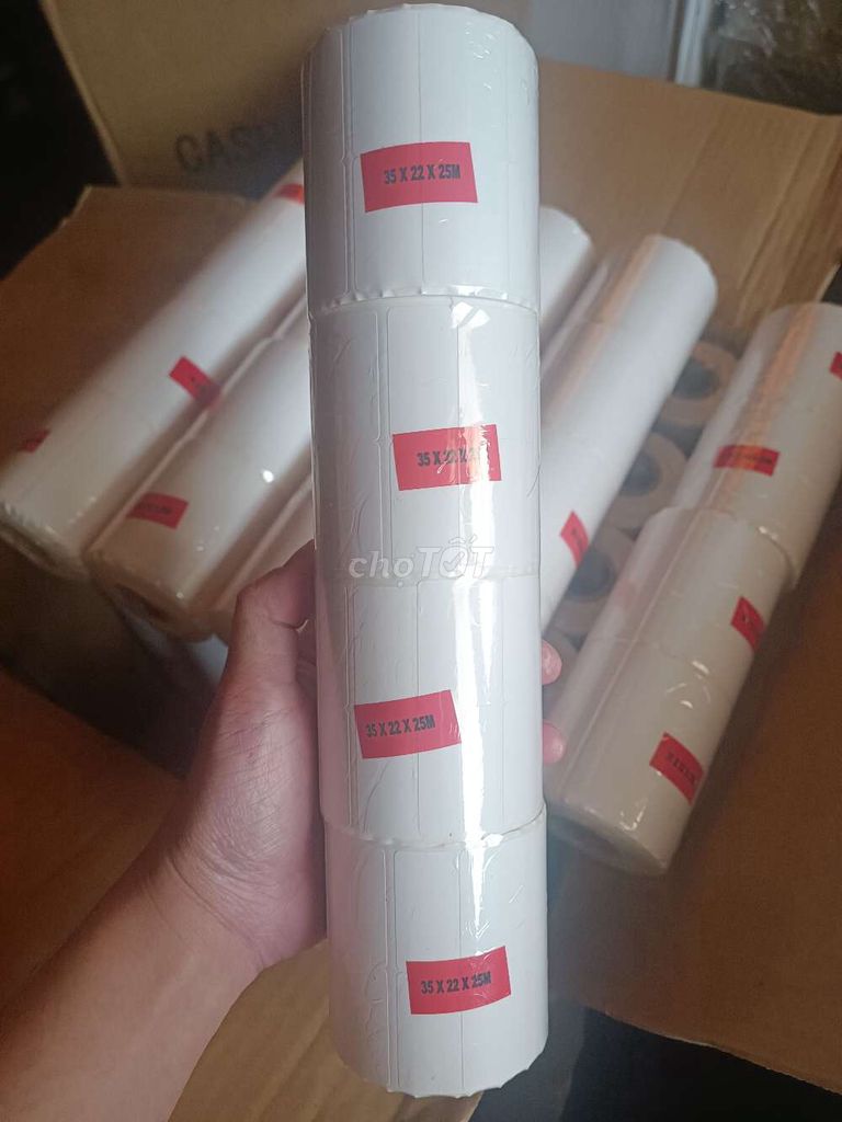 Giấy in tem mã hàng 35x22mm tạp hoá, shop,... Mua bán Đồ dùng văn phòng tại Thành phố Đà Lạt Lâm Đồng được đăng bởi Tuandalat hình 1