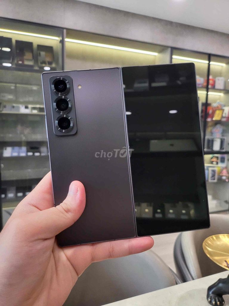 Samsung Galaxy ZFold SE Đen 16/512GB Hàn Quốc 99%. Mua bán Điện thoại tại Quận 8 Tp Hồ Chí Minh được đăng bởi TRƯỜNG MOBILE  hình 1