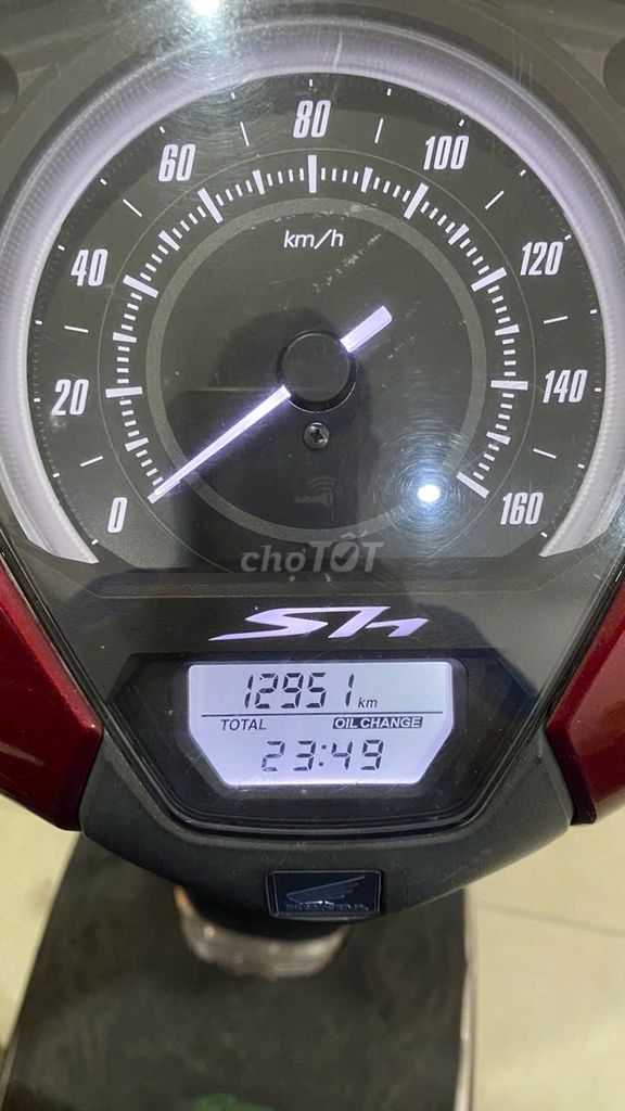 Xe máy Honda SH125i đời 2019 màu đỏ đen. Mua bán Xe máy tại Quận Cẩm Lệ Đà Nẵng được đăng bởi Nguyễn Khánh hình 3