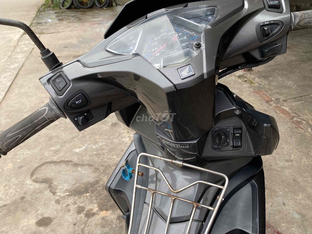 Honda Air Blade 2018 Xám. Mua bán Xe máy tại Huyện Tiền Hải Thái Bình được đăng bởi TKAN hình 2