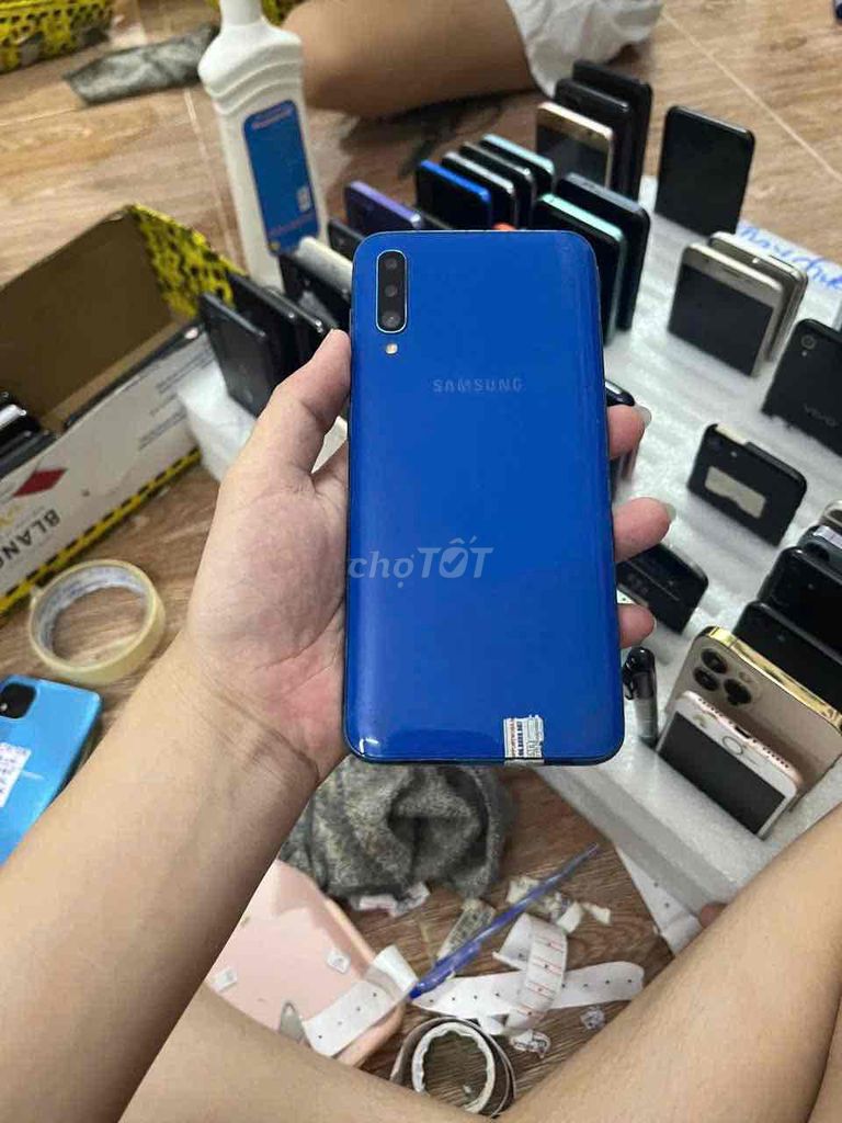 Samsung A50 4GB/64GB Xanh 2 sim 4000mAh. Mua bán Điện thoại tại Thành phố Thủ Dầu Một Bình Dương được đăng bởi Phước Mobile hình 1