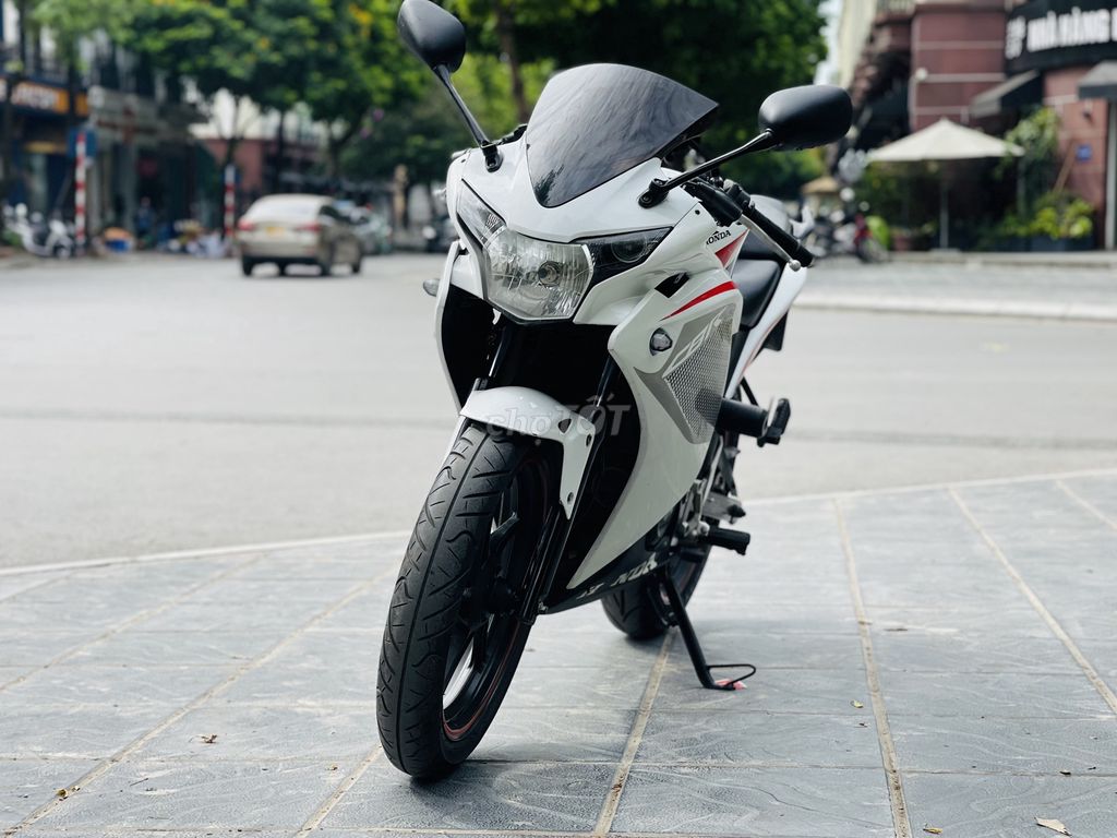 Honda CBR 150 Trắng Nhập Thái 2018 Biển 29. Mua bán Xe máy tại Quận Nam Từ Liêm Hà Nội được đăng bởi TÙNG LÂM hình 1