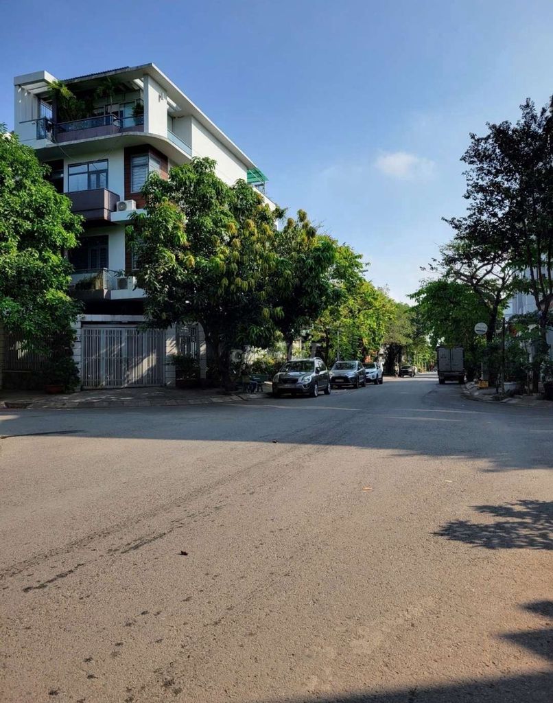 CÓ 1 0 2 ĐẶNG THÙY TRÂM HẺM XE HƠI TRÁNH CHỈ HƠN 10 TỎI