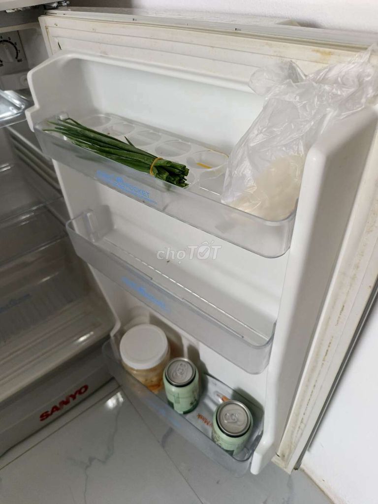 Tủ lạnh Sanyo 130L còn rất mới . Mua bán Tủ lạnh tại Quận Cái Răng Cần Thơ được đăng bởi Cần Thơ  hình 1