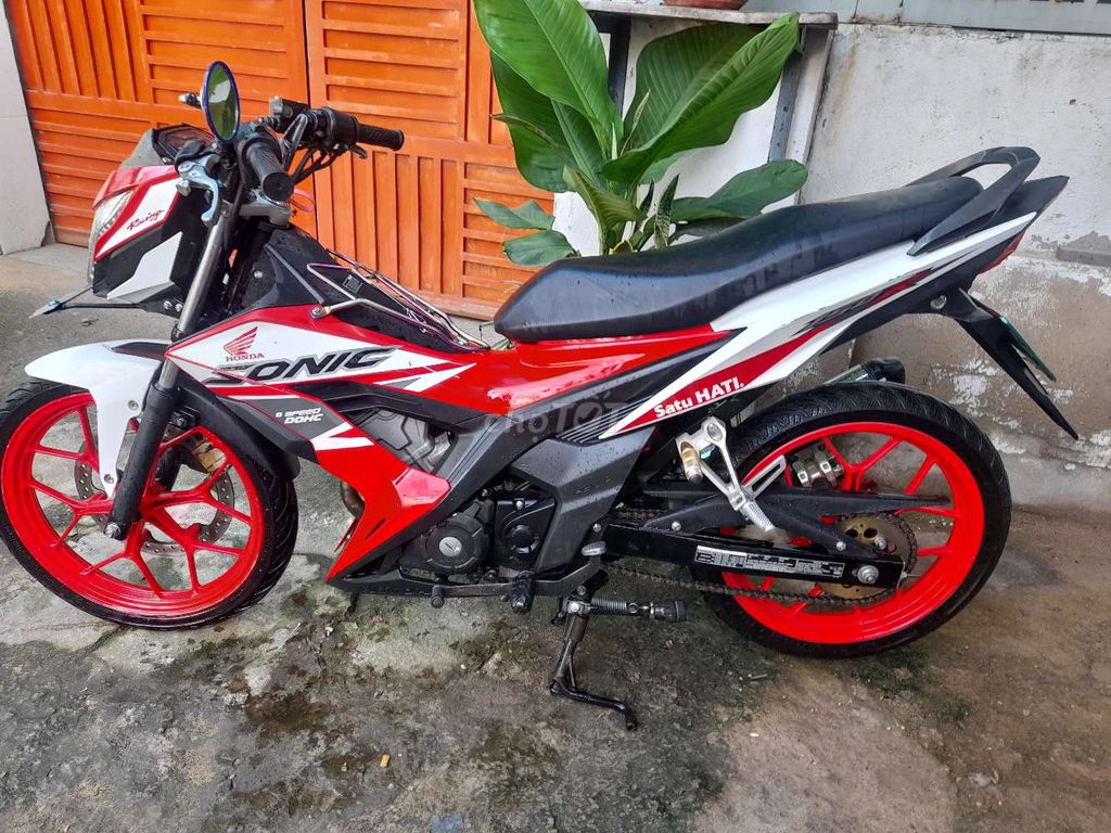 Honda Sonic 2022 Đỏ trắng đen. Mua bán Xe máy tại Quận 7 Tp Hồ Chí Minh được đăng bởi Anh Tuấn  hình 2