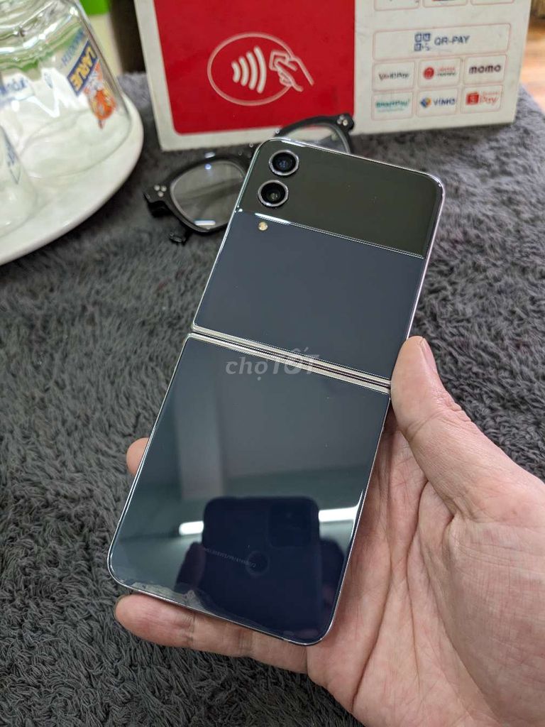 Samsung Galaxy Z Flip 4 256GB VNA. Mua bán Điện thoại tại Quận Hải Châu Đà Nẵng được đăng bởi thắng hình 1