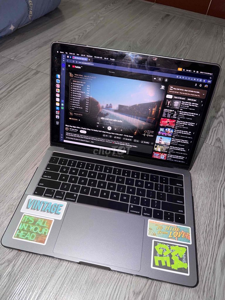 Apple Macbook Pro 2019 i5 256GB Xám. Mua bán Laptop tại Quận 10 Tp Hồ Chí Minh được đăng bởi Minh Tuấn hình 1