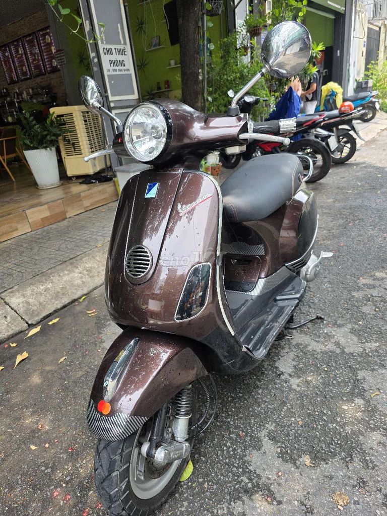 Piaggio Vespa LX 125. 2012 красивая. тихая машина