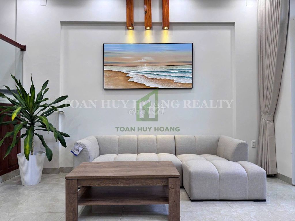 Nhà 3 Phòng Ngủ Nam Việt Á Full Nội Thất | D644