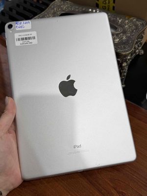 Pass pro10.5 đẹp zin. Mua bán Máy tính bảng tại Quận Hoàng Mai Hà Nội được đăng bởi Lã Bình iPad