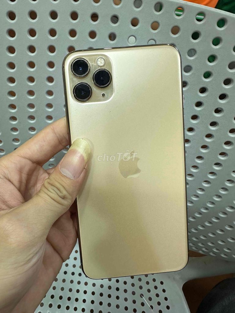 Apple iPhone 11 Pro Max 256GB Vàng LL/A. Mua bán Điện thoại tại Quận 8 Tp Hồ Chí Minh được đăng bởi Dương văn Nam hình 1
