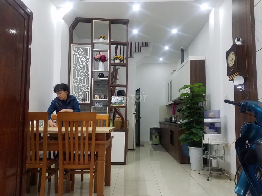 Mẹ tôi cho thuê nhà số 64 ngõ 2 phố Phúc Thành, Biên Giang, Hà Đông
