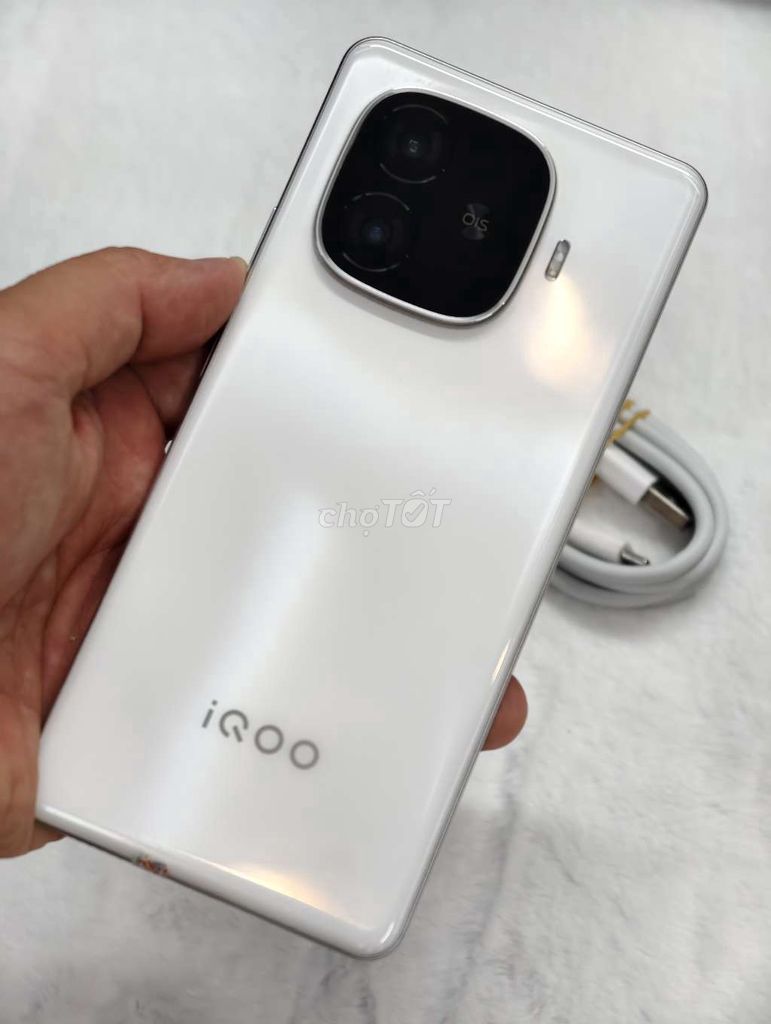 Iqoo z9 tubor bản nội địa 12/256 đẹp 99%