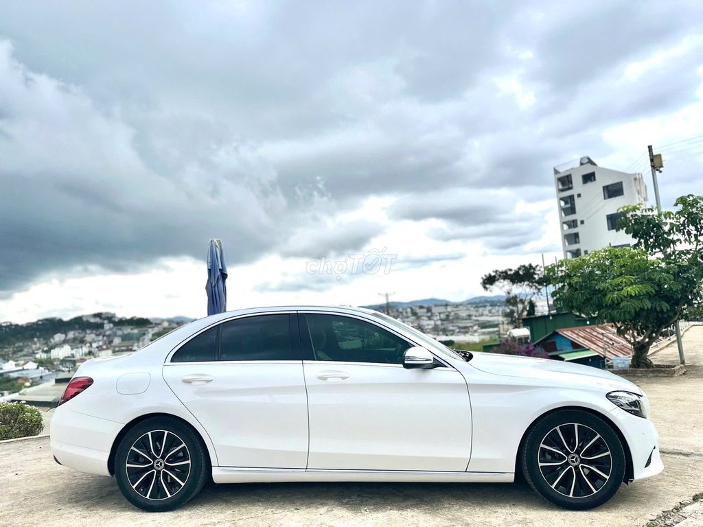 Mercedes Benz C Class 2019  - 61000 km. Mua bán Ô tô tại Thành phố Đà Lạt Lâm Đồng được đăng bởi Huy VF hình 4