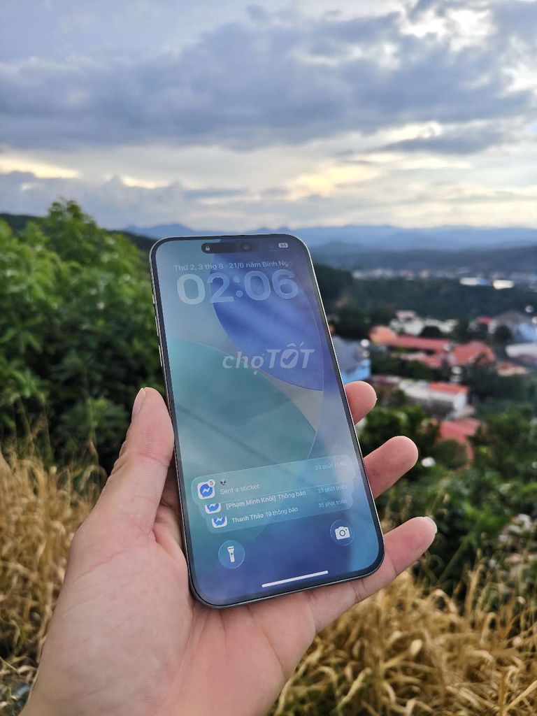 Apple iPhone 15 Pro Max Xám OLED. Mua bán Điện thoại tại Thành phố Đà Lạt Lâm Đồng được đăng bởi Hy Khang hình 1