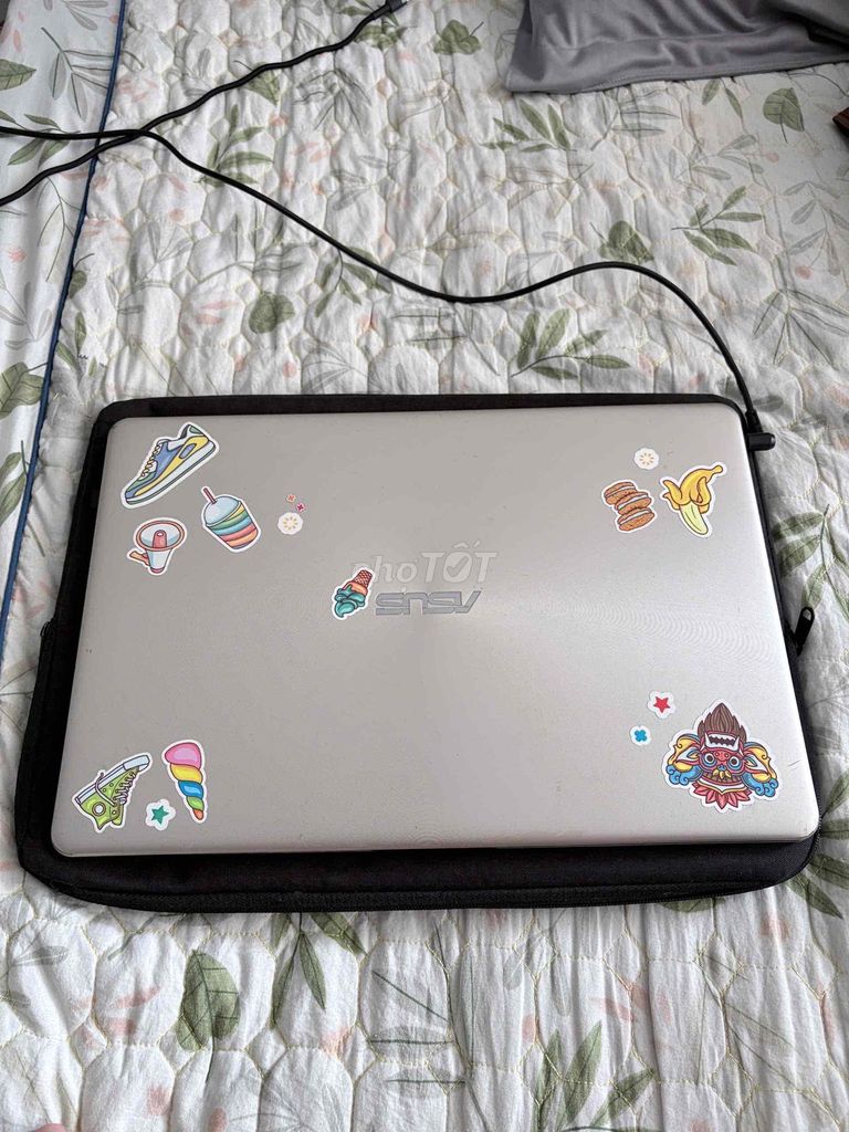 lap top cần bán. Mua bán Laptop tại Quận 7 Tp Hồ Chí Minh được đăng bởi võ mỹ duyên hình 1