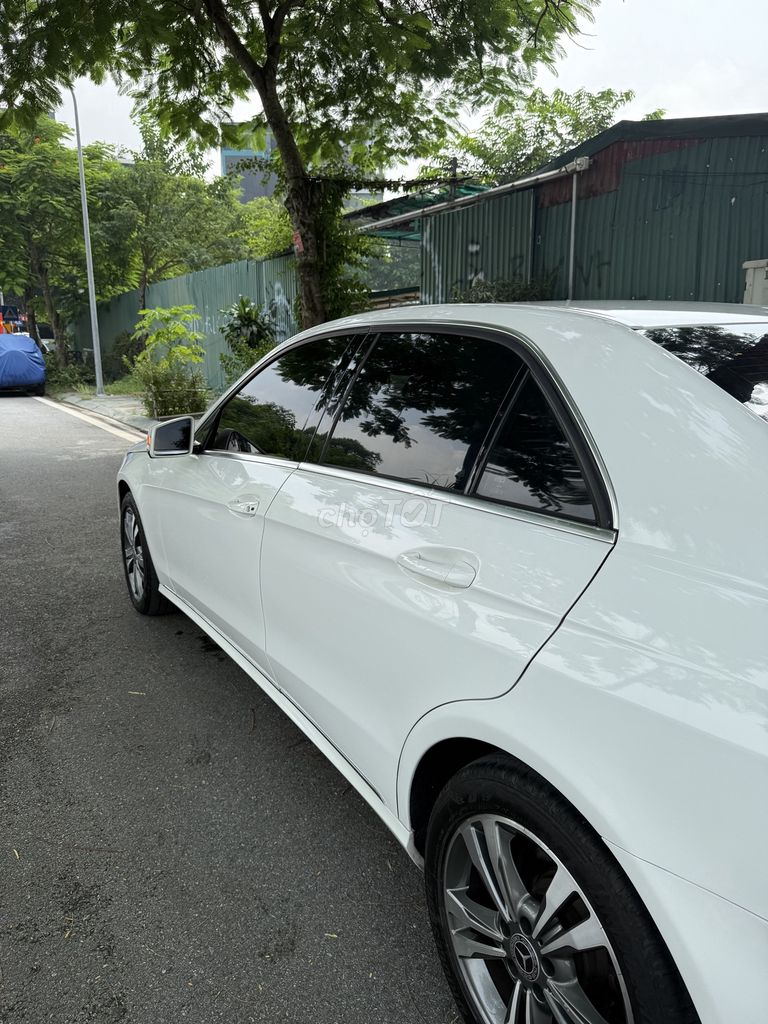 Mercedes Benz E Class 2014 E250 - 185000 km. Mua bán Ô tô tại Quận Long Biên Hà Nội được đăng bởi Risho Nguyen hình 10