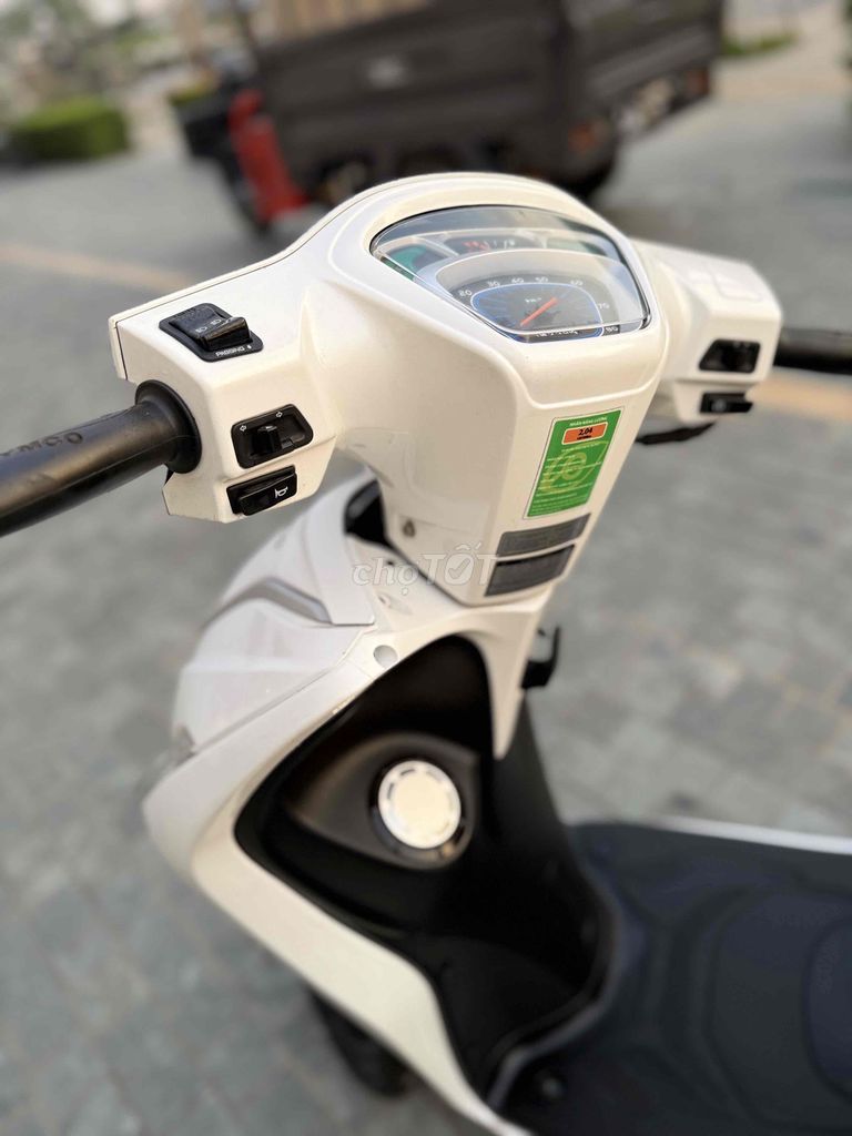 Cửa hàng thanh lý Kimco hermosa 50cc học sinh. Mua bán Xe máy tại Quận Bắc Từ Liêm Hà Nội được đăng bởi Hữu Nhuận hình 3