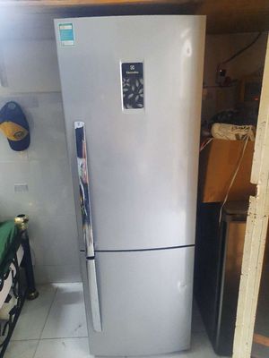 Tủ lạnh electrolux 255 lit