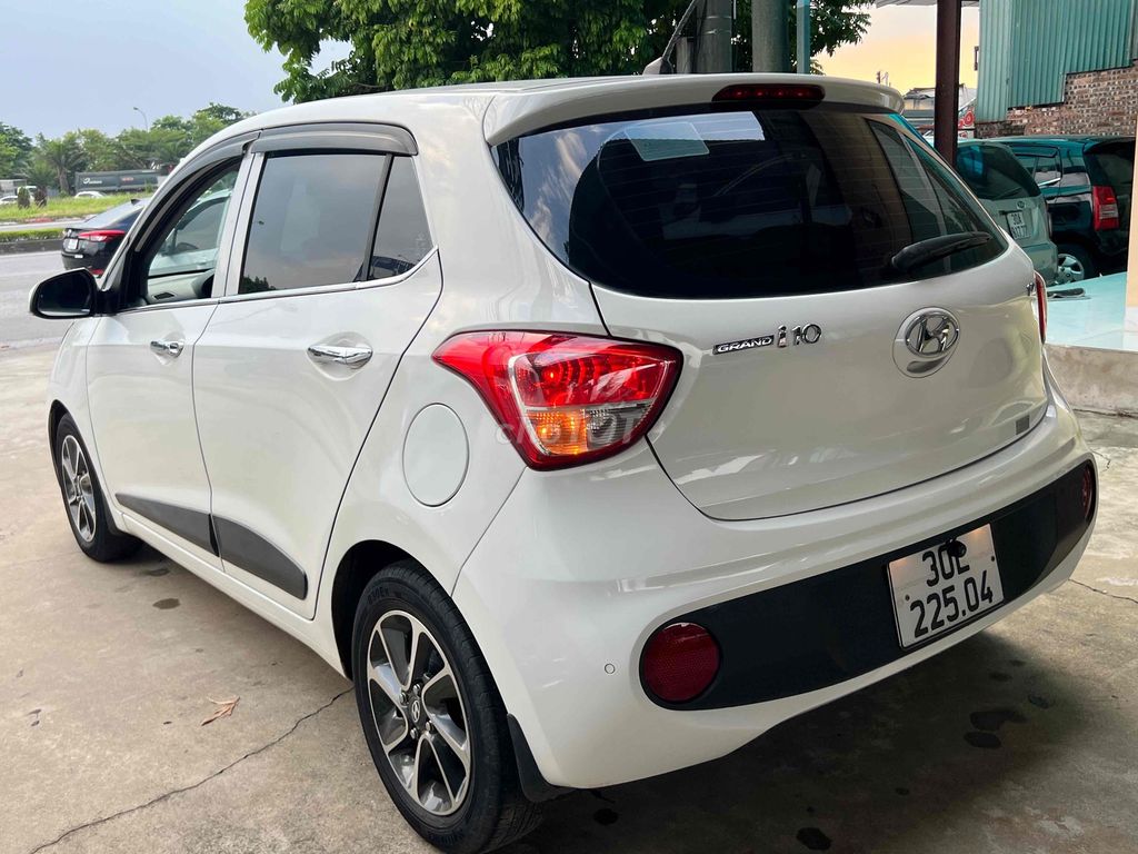 Hyundai Grand i10 2017 Автомат Белый Импортный