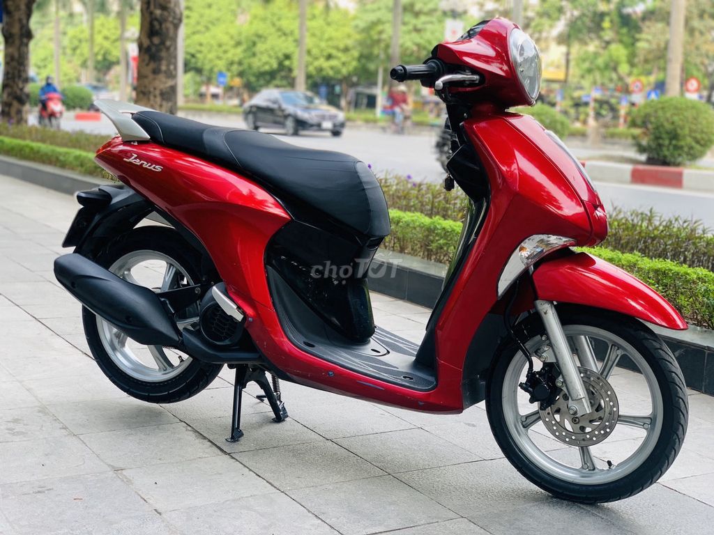 Yamaha Janus 125fi красная номер 29 оригинальный мотоцикл