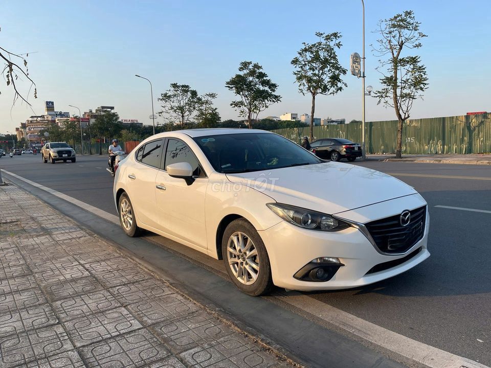 Chính chủ bán Mazda 3 2016 1.5 AT Sedan - 8v km. Mua bán Ô tô tại Quận Long Biên Hà Nội được đăng bởi Lê Quang hải hình 3