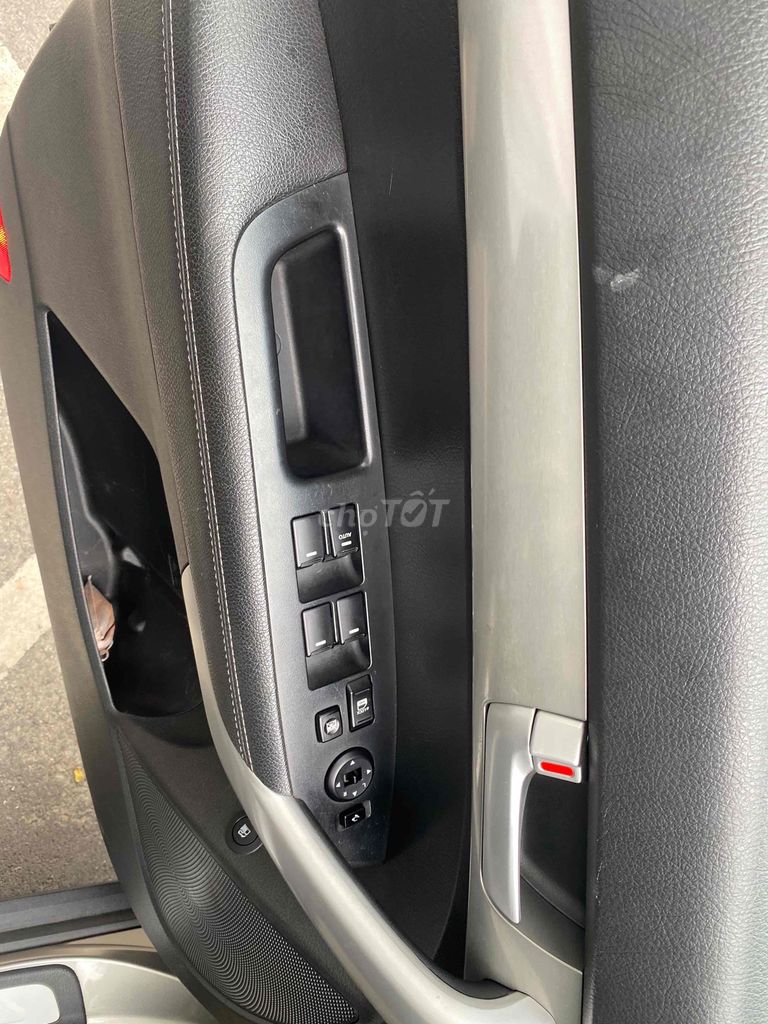 Kia Sorento 2010 - 64000 km. Mua bán Ô tô tại Thành phố Dĩ An Bình Dương được đăng bởi Trung tâm xe qua sử dụng Di An Ford hình 12