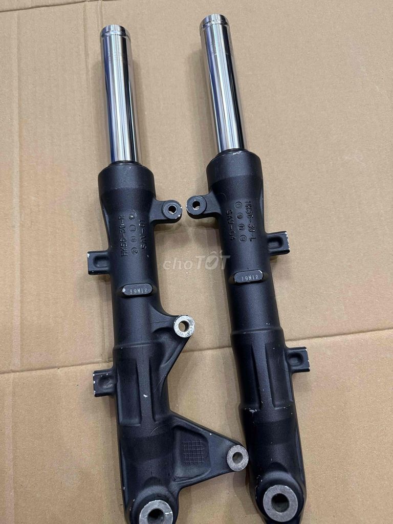 Cặp phuộc trước zin theo xe Winner X. Mua bán Phụ tùng xe tại Quận 6 Tp Hồ Chí Minh được đăng bởi Trinh Trinh hình 2