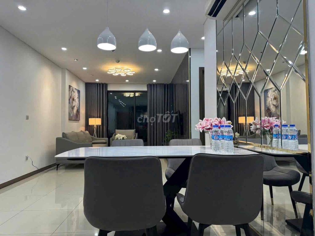 Rent · 1 bd · 56 м² · Quận 10