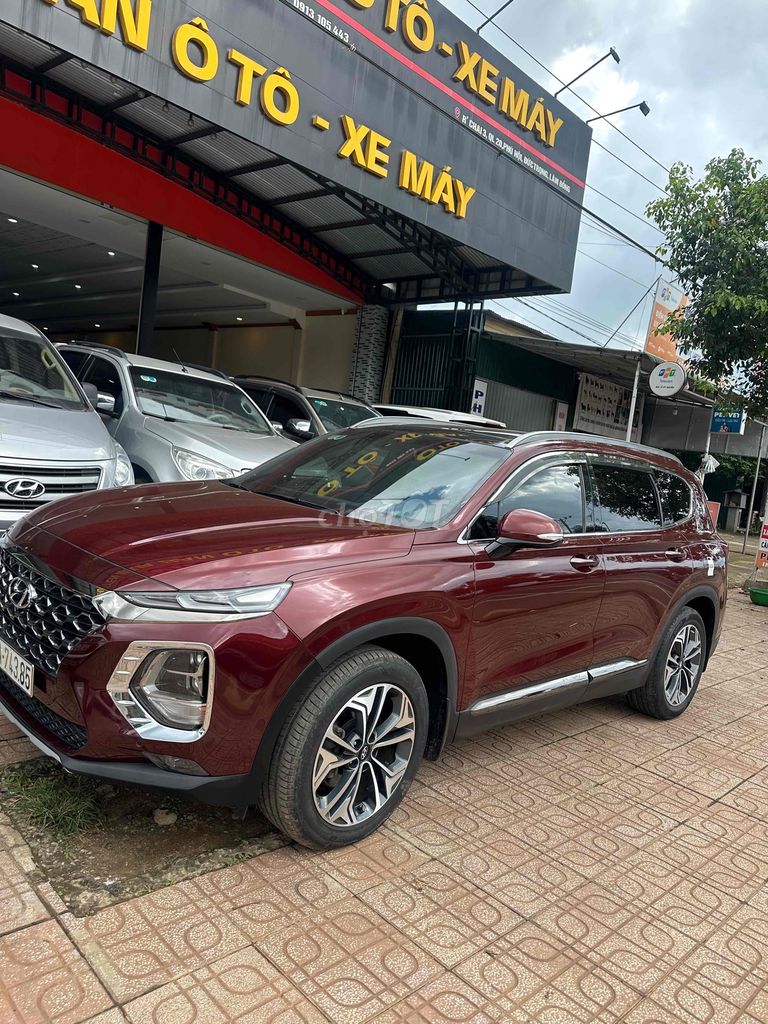 Hyundai Santa Fe 2019 2.2L AT 4WD - 50000 km