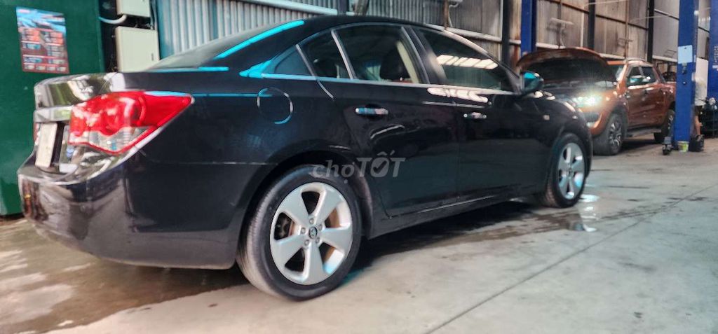 Chevrolet Cruze CDX Đen. Mua bán Ô tô tại Quận Nam Từ Liêm Hà Nội được đăng bởi TIẾN DŨNG hình 3