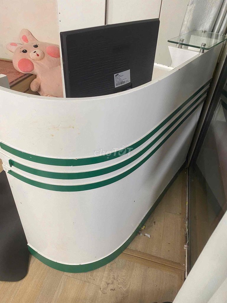 Quầy lễ tân Gỗ Trắng, Xanh lá Hiện đại Văn phòng. Mua bán Đồ dùng văn phòng tại Quận Bắc Từ Liêm Hà Nội được đăng bởi nhật minh hình 1