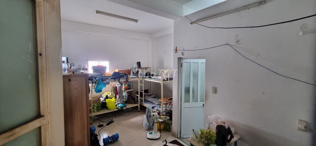 CHO 2 NAM SINH VIÊN DH BÁCH KHOA Ở GHÉP 