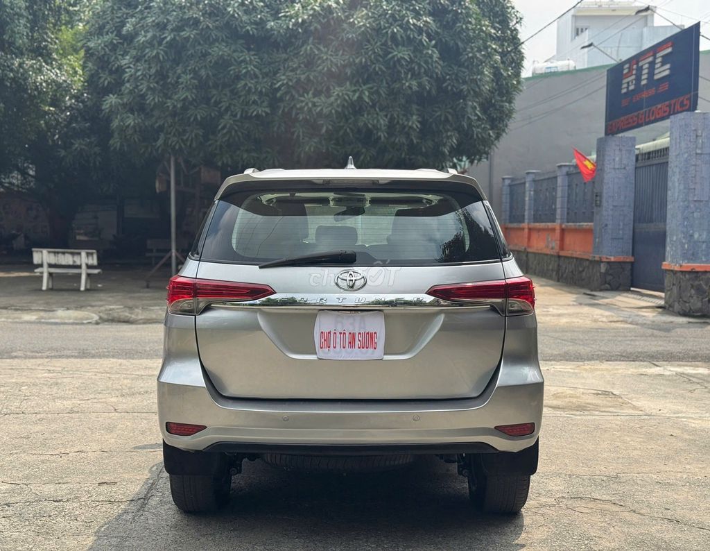 Toyota Fortuner 2017 Số sàn Bạc. Mua bán Ô tô tại Thành phố Thủ Đức Tp Hồ Chí Minh được đăng bởi Nguyễn Thưởngka hình 6