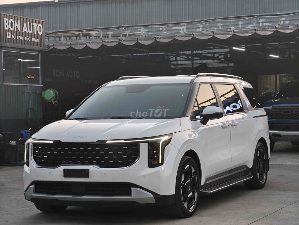 Kia Carnival 2024 2.2D Luxury - màu trắng. Mua bán Ô tô tại Quận Long Biên Hà Nội được đăng bởi BON AUTO hình 3