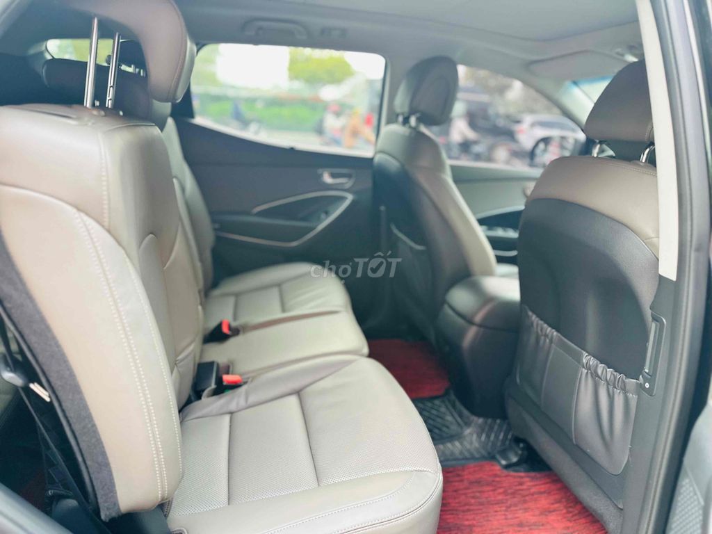 Hyundai Santafe 2017 Bản full xăng Đen. Mua bán Ô tô tại Quận Hoàng Mai Hà Nội được đăng bởi anh Biên hình 6