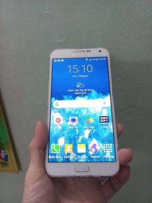 Samsung E7 màn hình zin đẹp 16gb xài OK