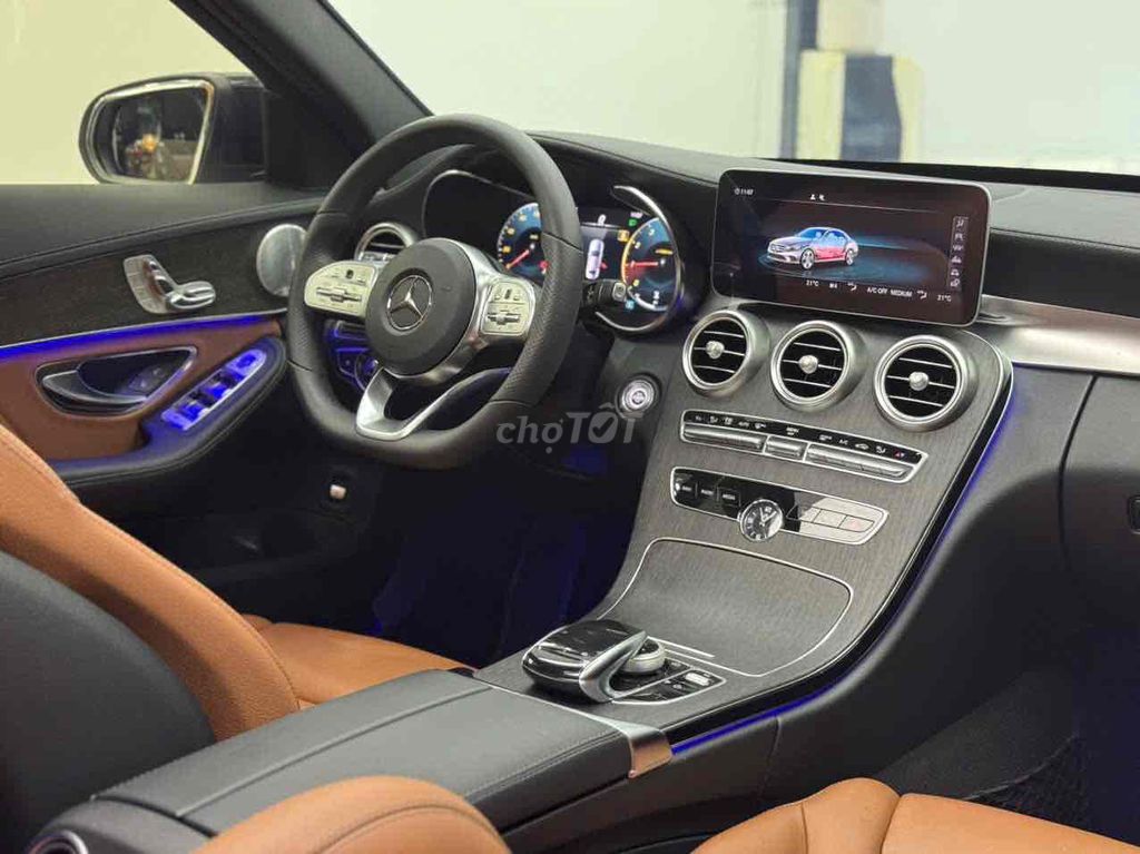 Mercedes Benz C Class 2019 C 300 AMG - 39000 km. Mua bán Ô tô tại Quận Tân Phú Tp Hồ Chí Minh được đăng bởi Xe Lướt Sài Gòn Miền Nam hình 10