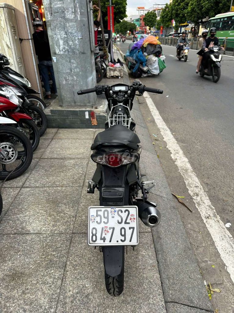 Suzuki raider Fi 2019 mới 90% Bstp chính chủ. Mua bán Xe máy tại Quận Tân Phú Tp Hồ Chí Minh được đăng bởi Tuanduy hình 3