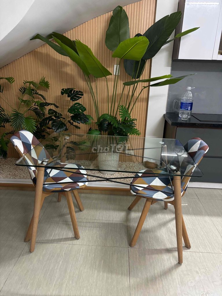 Bàn ăn gỗ kính hiện đại 1.2m x 1m. Mua bán Bàn ghế tại Quận Hải Châu Đà Nẵng được đăng bởi Lê mai nga hình 1