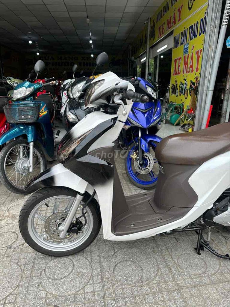 Honda Vision 2018 Trắng đen 3D. Mua bán Xe máy tại Thành phố Thuận An Bình Dương được đăng bởi xe máy phước thịnh hình 2