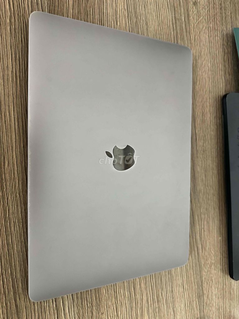 MacBook Air M1 2020 8g/256g sạc94 lần bh3 tháng. Mua bán Laptop tại Quận 3 Tp Hồ Chí Minh được đăng bởi Phúc Nguyễn hình 1