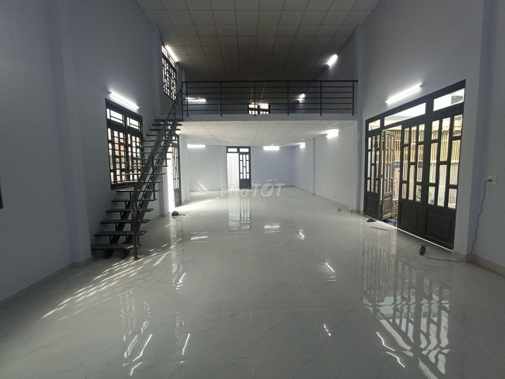 KHO HẺM LÊ TRỌNG TẤN 200M2