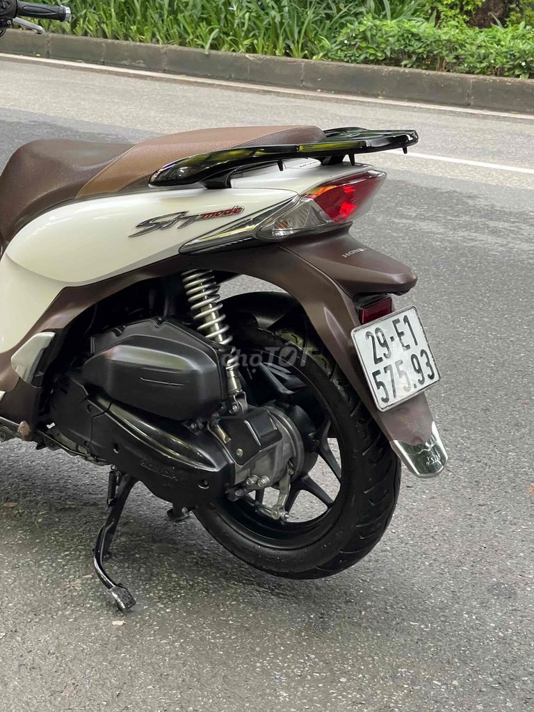 SHMODE BẢN SPORTY. Mua bán Xe máy tại Quận Đống Đa Hà Nội được đăng bởi Hà hình 4