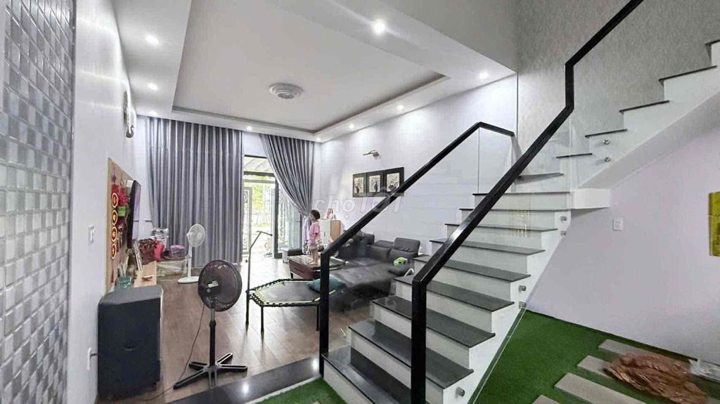 Rent · 3 bd · 100 м² · Quận Ngũ Hành Sơn, ул. Đường Đại An 2