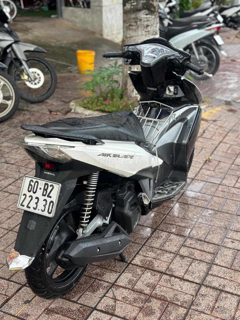 airblade 125 biên sô dễ nhìn. Mua bán Xe máy tại Thành phố Long Khánh Đồng Nai được đăng bởi cửa hàng xe máy DUY HIỆP hình 5