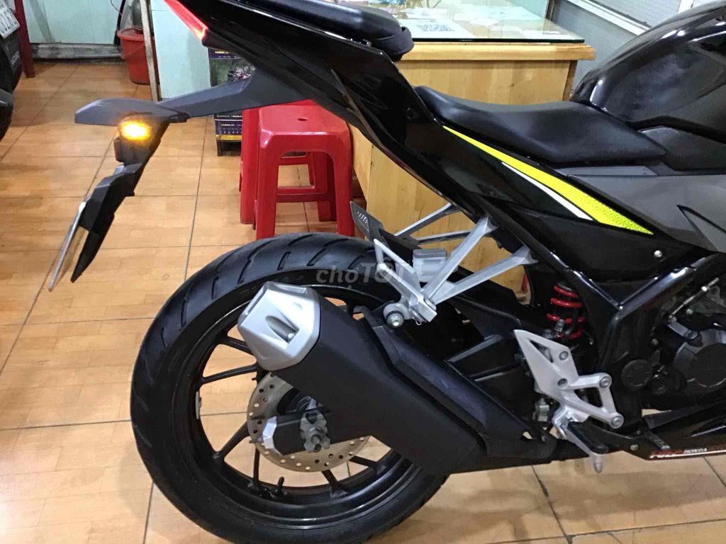 HONDA CBR 150.SX 2016.ODO 9,5K.MÁY MÓC ZIN.CỰC ĐEP. Mua bán Xe máy tại Quận Phú Nhuận Tp Hồ Chí Minh được đăng bởi MOTO LUU THANH HAI  77A hình 4